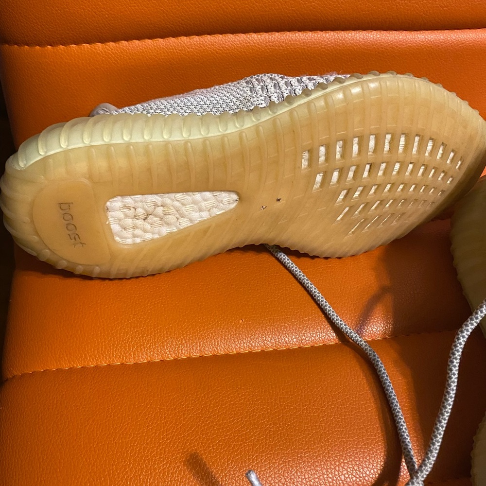 Mens 7.5 Yeezys